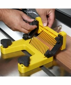 Budget ❤️ VERTICAL FEATHERBOARD ATTACHMENT W/RISER 🔥 -Woodworking machine Store B3036 4 org.1435548084